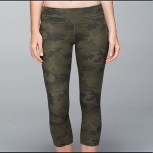 🍋Lululemon Run: Inspire Crop II